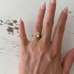 Canary Yellow Diamond 💛